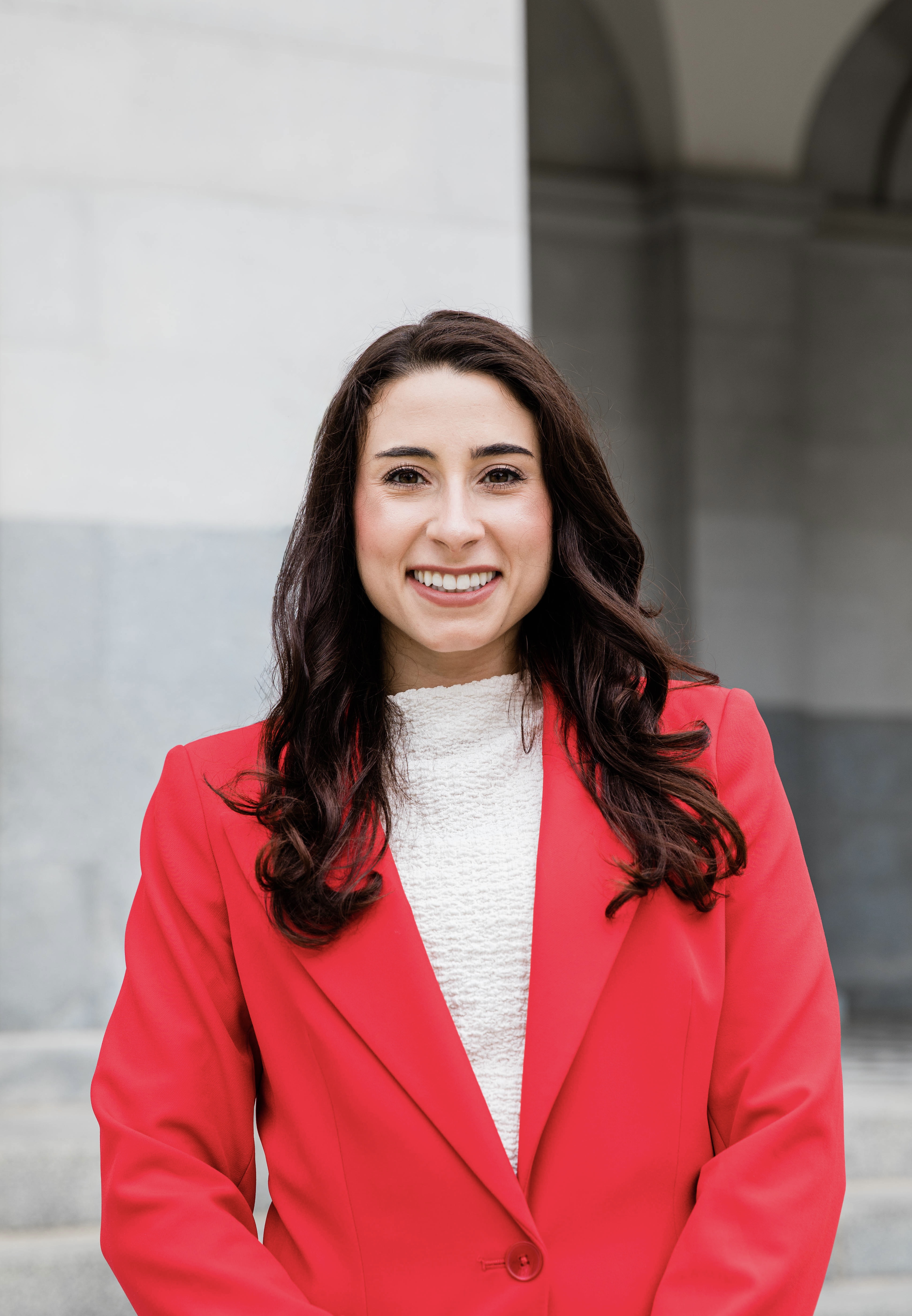 Nina Krishel headshot